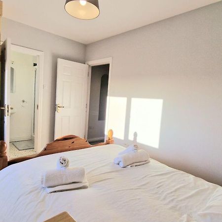 Cosy 3 Bedroom All Ensuites Galway Esterno foto