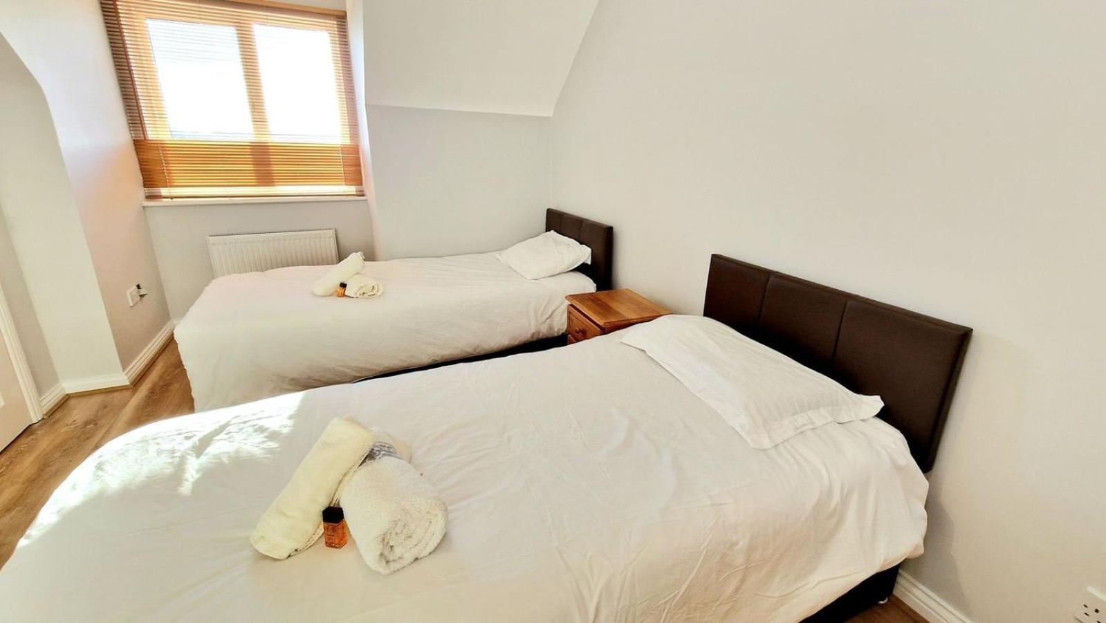 Cosy 3 Bedroom All Ensuites Galway Esterno foto